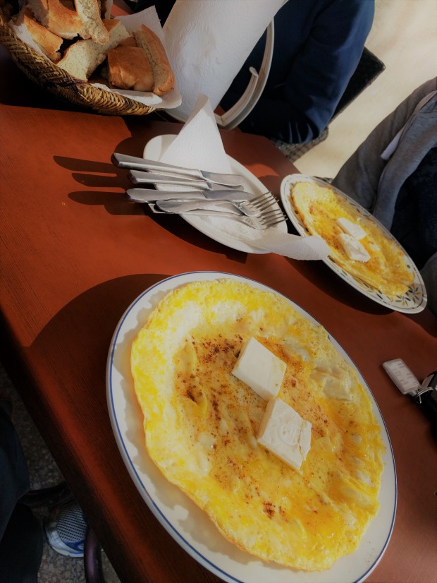 Frittata al formaggio marocchina per colazione